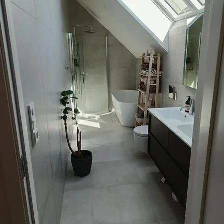 Accommodatie bij particulieren Rom Med Eget Bad I Enebolig Leies Ut